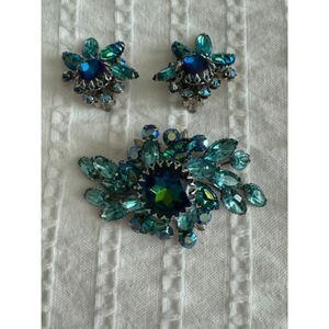 Vintage 1950s peacock signed Judy Lee demi-parure set. Blue/teal